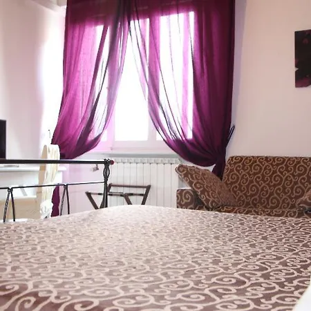 Alex Hotel 3*