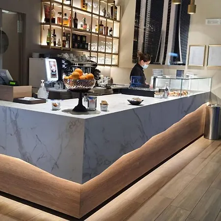 Alex Hotel 3*