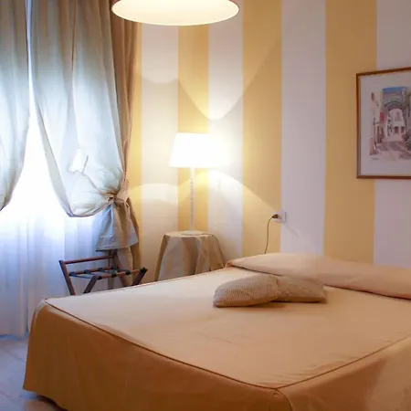 Alex 3* Florence