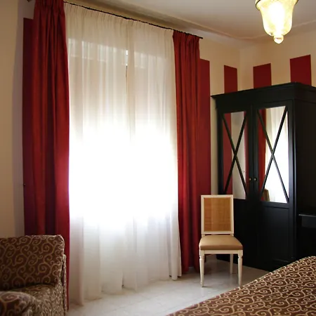 Alex Hotel