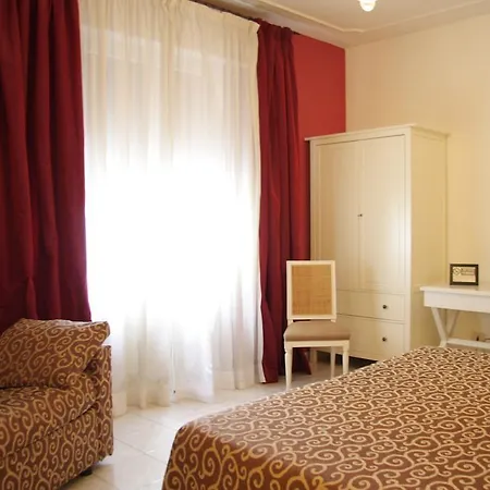 Hotel Alex 3*
